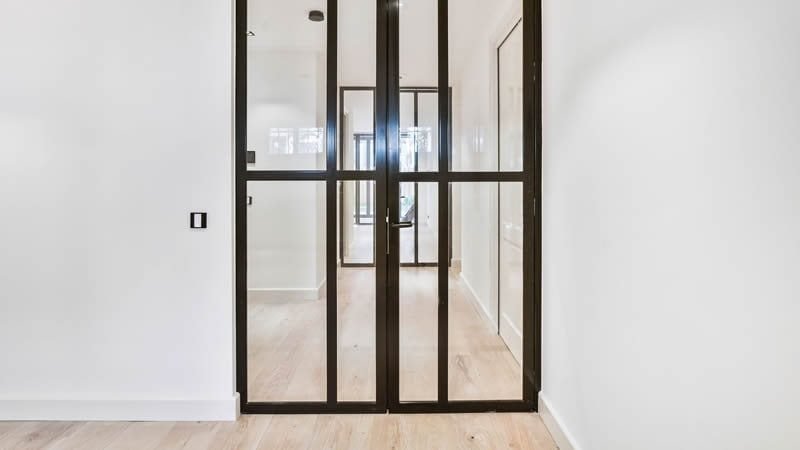 Portas pivotantes em Americana